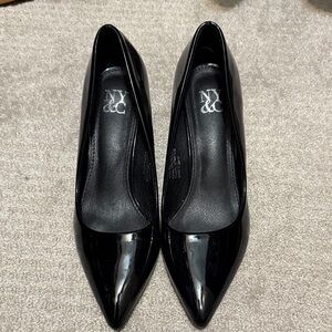 New York & Company Shiny Black Pumps